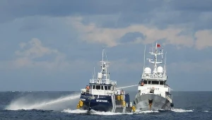 Akcja na spornym akwenie. Chińczycy zaatakowali z armatek wodnych, są ranni