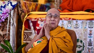 Uzupełnił swoje słowa po 40 latach. Dalajlama z pilnym apelem