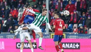 Czerwona kartka i wielka niespodzianka w Częstochowie. Raków zatrzymany