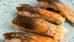 Mama zawsze usuwa ości z ryby tym sposobem. To tak proste, że aż śmieszne