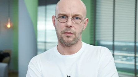 Pono zmarł 6 listopada w wieku 49 lat