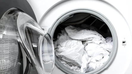 Pieprz dodany do prania może ograniczyć żółknięcie tkanin i zapobiec ich szarzeniu