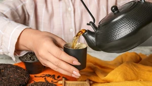 Ta herbata stała się symbolem długowieczności. Co kryje w sobie jiaogulan?