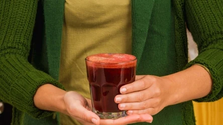 Jak zrobić rozgrzewający napój z imbiru i buraka?