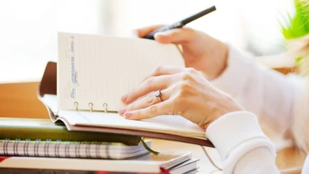 Zapisanie postanowień noworocznych to sprawdzony sposób, aby zwiększyć szanse na ich dotrzymanie.