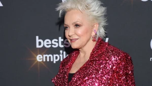 Trzy dni wcześniej pochowała męża. Tak wyglądał powrót gwiazdy na scenę