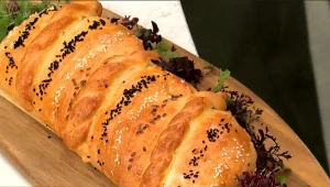 Świąteczny kulebiak z szynką