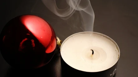 Nasi przodkowie wierzyli, że nie powinno się gasić świecy dmuchaniem w Wigilię