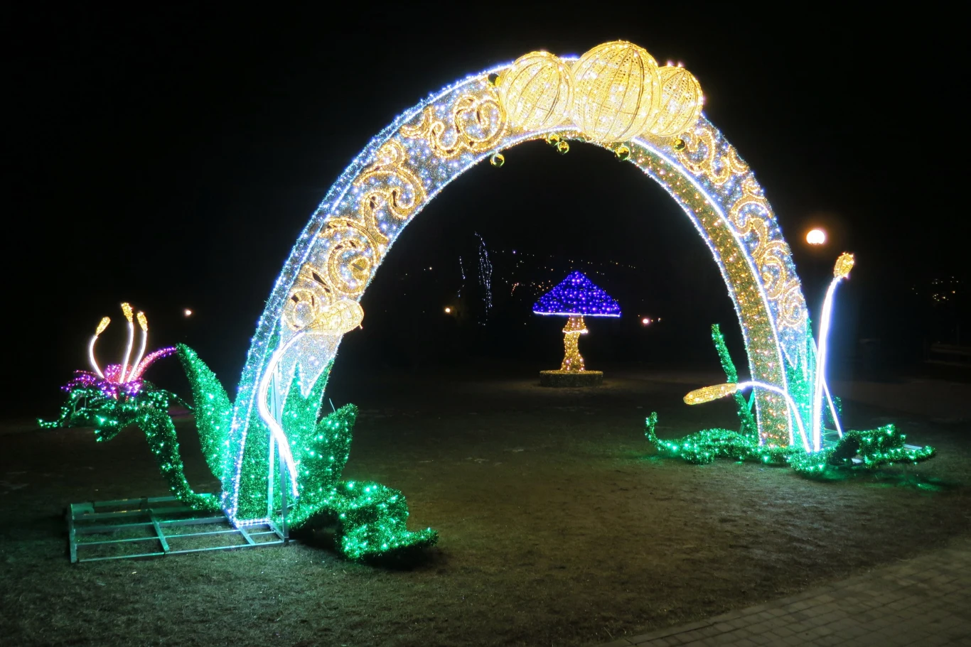 Zimowy Park Świetlnych Iluminacji i Postaci Bajkowych od kilku lat jest jedną z najpopularniejszych zimowych atrakcji w Muszynie