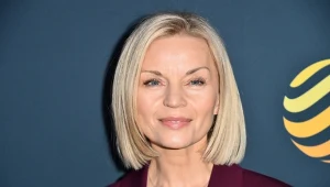 Wyszczuplają ciało, odejmują lat. Te stylizacje zrobią furorę w czasie świąt