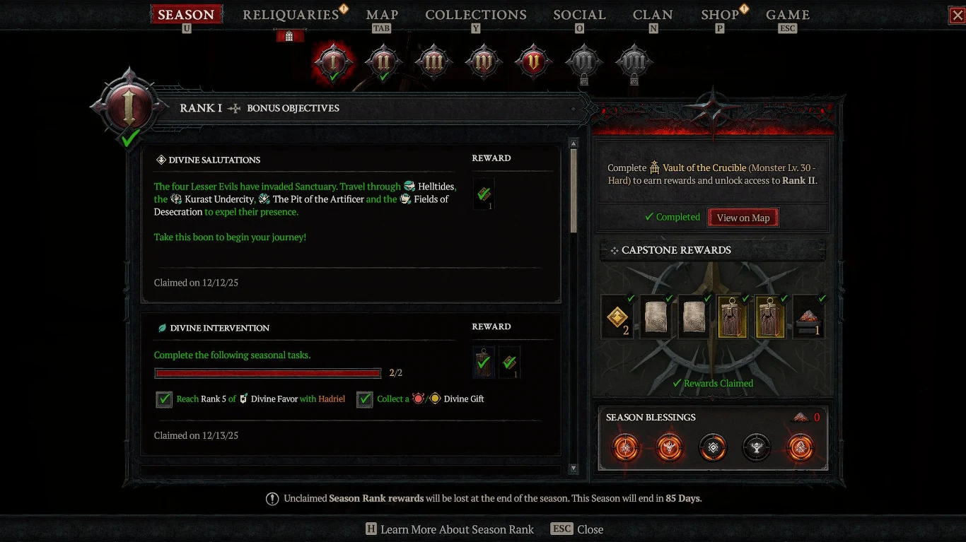 Panel gry komputerowej wyświetlający cele sezonowe oraz nagrody za ich wykonanie, lista misji z zaznaczonym postępem, kolorowe ikony i teksty, po prawej stronie nagrody sezonowe oraz podsumowanie zadań.