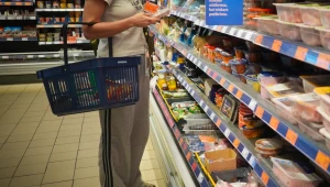 Seria ostrzeżeń GIS. Bakterie i pestycydy w popularnych produktach