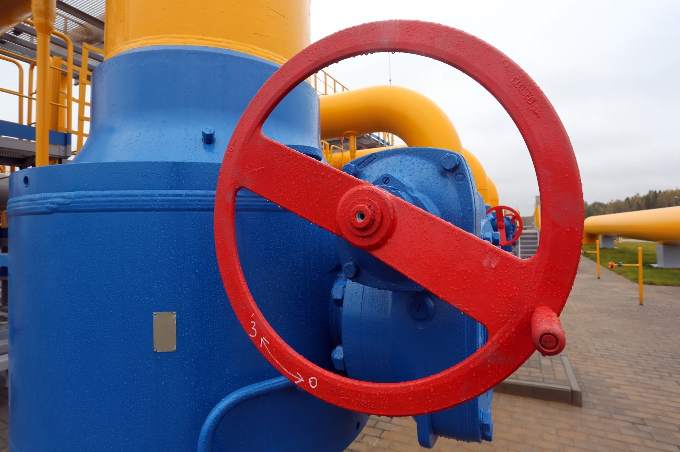 W styczniu 2026 roku zostaną domknięte sankcje na gaz płynny z Rosji. Zdj. ilustracyjne W styczniu 2026 roku zostaną domknięte sankcje na gaz płynny z Rosji. Zdj. ilustracyjne