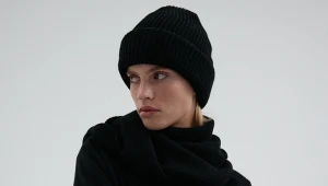 Czapka z wełny merino BREA black