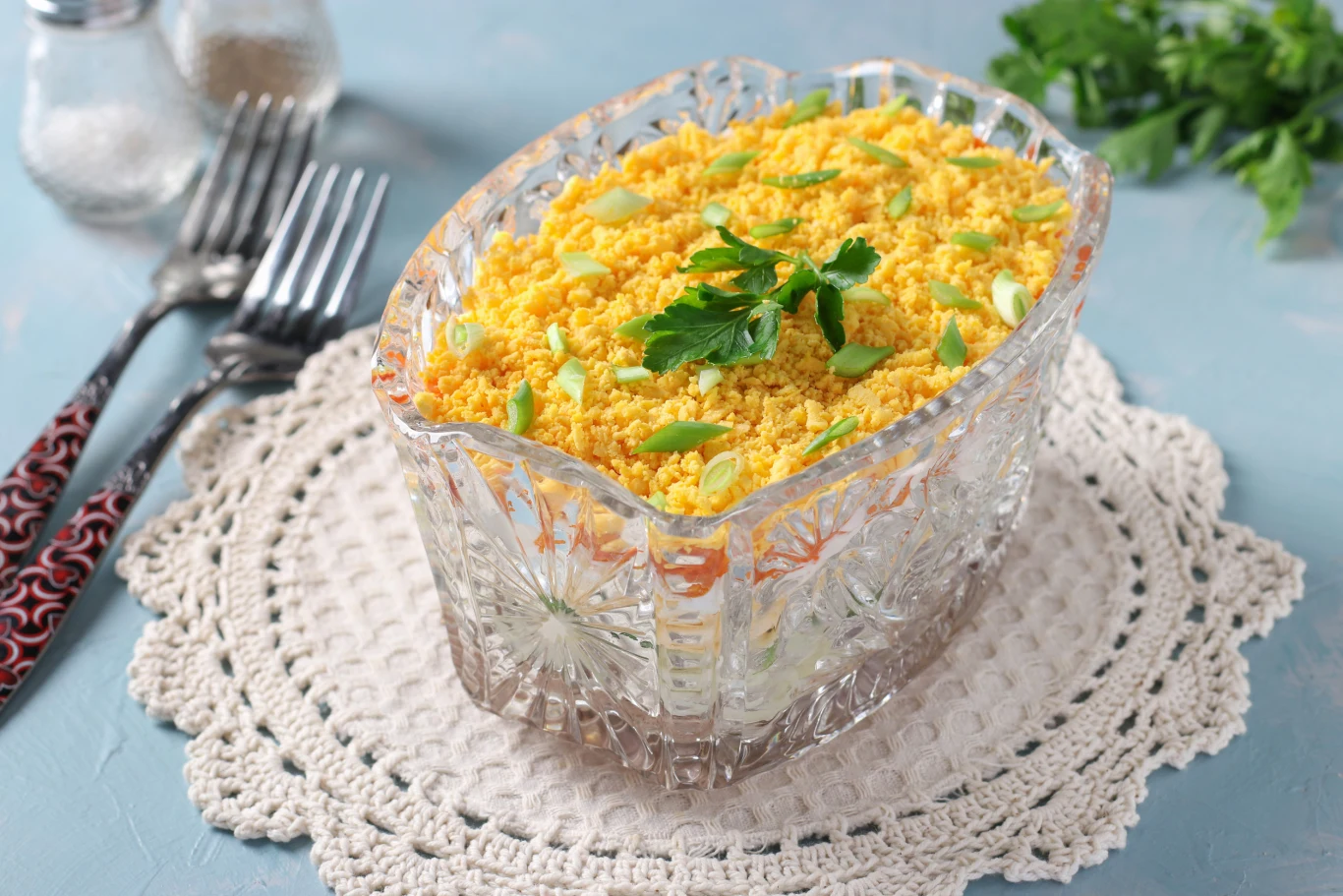 Masz dość klasycznej jarzynowej? W tym roku na święta zrób sałatkę słoneczną