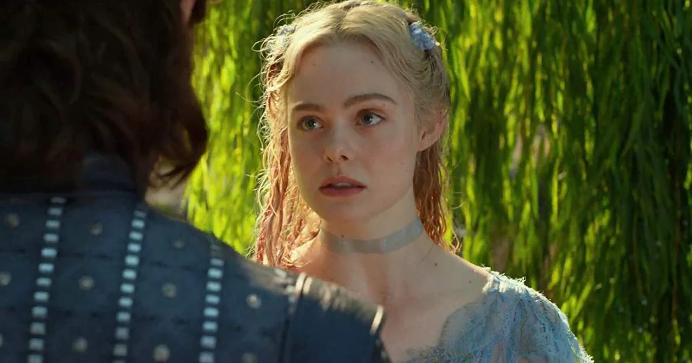 Elle Fanning w filmie "Czarownica 2" Elle Fanning w filmie "Czarownica 2"