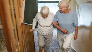 Ból kolan i zadyszka przy wchodzeniu po schodach? Oto banalne rozwiązanie