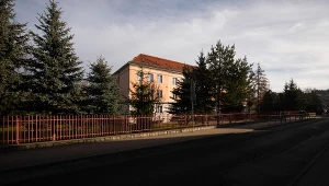 Tragedia w Jeleniej Górze. Decyzja sądu w sprawie podejrzanej nastolatki