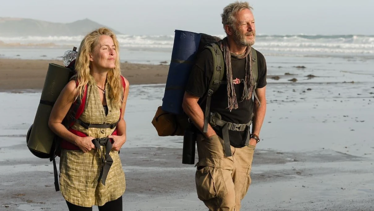 Gillian Anderson i Jason Isaacs w filmie "Ścieżki życia"