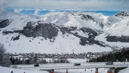 Darmowe skipassy i ponad 115 km tras zjazdowych. Gdzie warto pojechać w tym roku na narty?