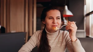 Nieoczywiste triki na płaski brzuch. Poznaj listę produktów na wzdęcia