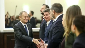 Sondaż: Przeciwnicy i zwolennicy obecnego rządu. Tak podzielili się Polacy