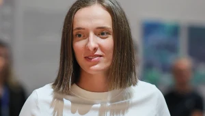 Cenny przedmiot Świątek trafił na aukcję. Wzbogaci fundację Owsiaka