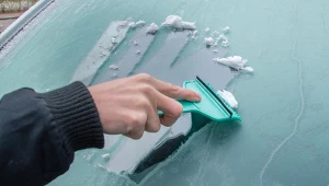 Zimą lista wykroczeń, za które można dostać mandat jest długa.