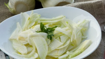 To warzywo ma lekko anyżowy smak i mnóstwo składników odżywczych. 