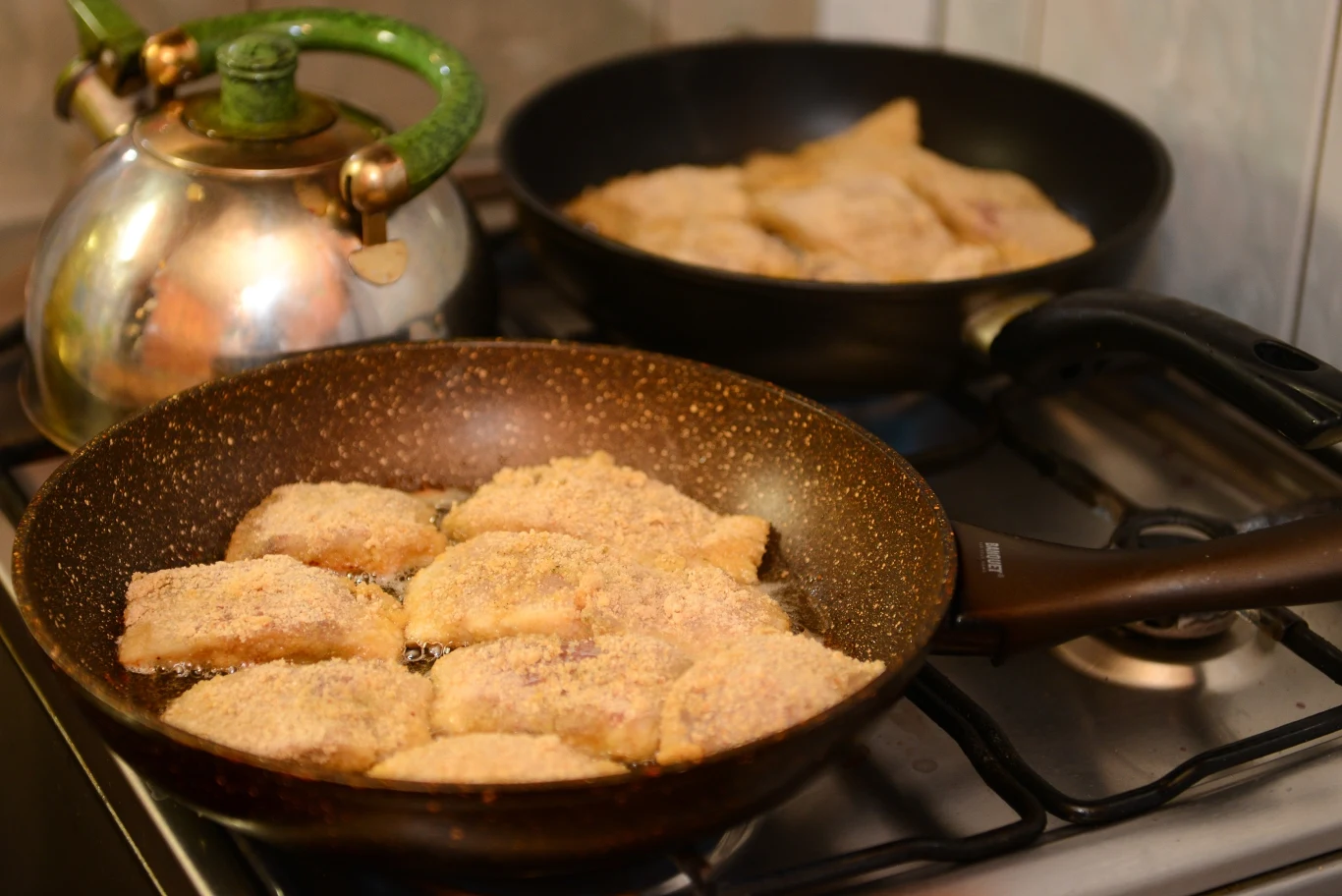 Na czym najlepiej smażyć karpia? Ten trik z połączeniem dwóch tłuszczów nie ma sobie równych