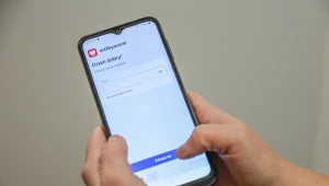 Od 12 stycznia 2026 roku zaczną obowiązywać nowe zasady logowania do e-usług, które wymuszą na użytkownikach Profilu Zaufanego używanie aplikacji mObywatel