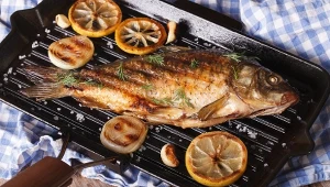 Takiego karpia jeszcze nie jedliście. Świąteczny hit z kaszą i grzybami według przepisu Karoliny Stolarskiej-Bigos