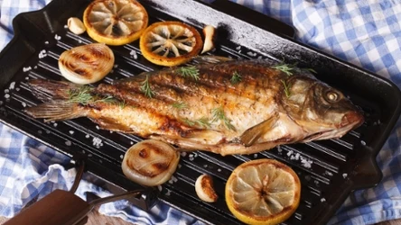 Takiego karpia jeszcze nie jedliście. Świąteczny hit z kaszą i grzybami według przepisu Karoliny Stolarskiej-Bigos