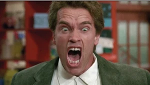 Arnold Schwarzenegger w filmie "Gliniarz w przedszkolu"