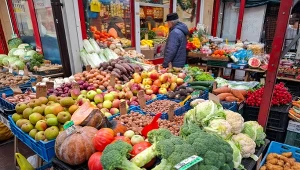 Warzywa przed świętami tańsze niż rok temu. Jedno "wyjątkowo drogie"