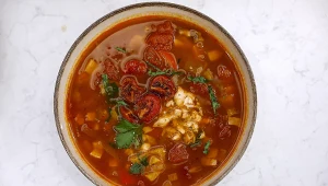 Karp w roli głównej, ale zupełnie inaczej. Węgierska zupa rybna według Karoliny Stolarskiej-Bigos