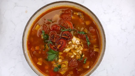 Karp w roli głównej, ale zupełnie inaczej. Węgierska zupa rybna według Karoliny Stolarskiej-Bigos