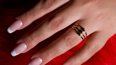 Manicure french sprawdzi się na każdą okazję