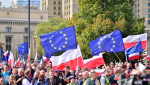 Rośnie poparcie dla polexitu. "Zasadnicze zmiany" w sondażu