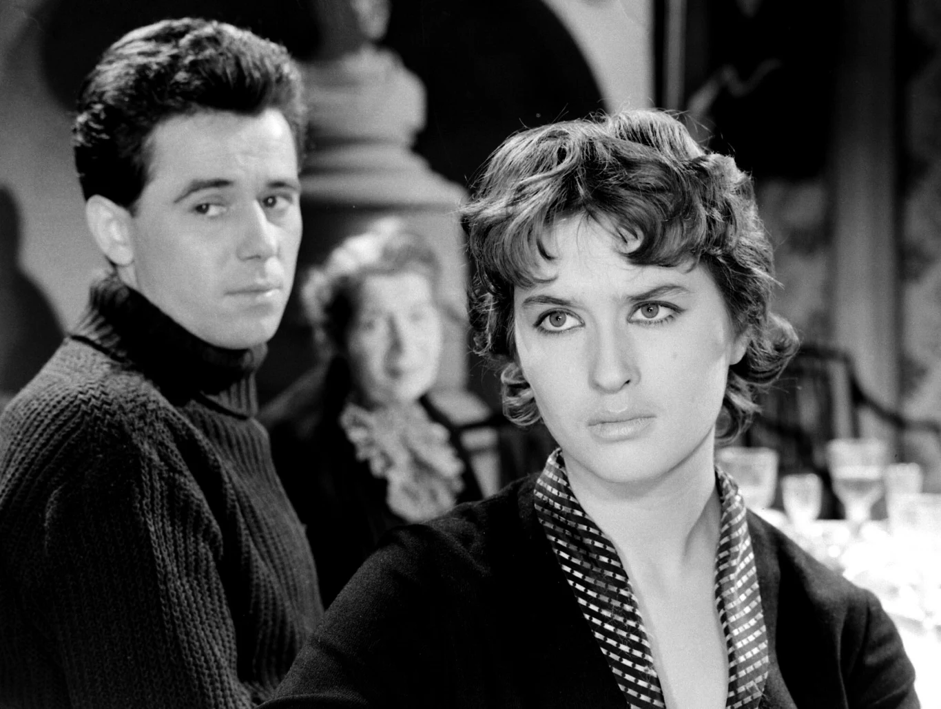 Tadeusz Janczar i Maria Wachowiak w filmie "Pożegnania" Tadeusz Janczar i Maria Wachowiak w filmie "Pożegnania"