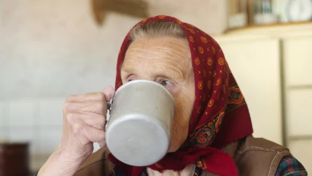 Około 1/3 dorosłych Polaków zmaga się z nadciśnieniem. Odpowiednia dieta, w tym napoje, mogą pomóc walkę ze schorzeniem