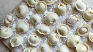 Uszka do barszczu się rozklejają? Ten prosty trik ratuje Wigilię