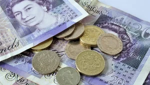 Brytyjski funt nie daje rady złotemu.