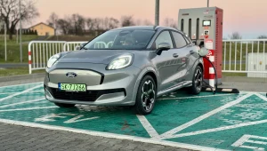 7 na 10 aut służbowych musi być elektrycznych. UE ma nowe limity dla Polski