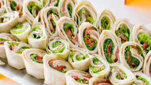 Tortille z nadzieniem w stylu włoskim. Szybka przystawka, idealna na każdą domówkę