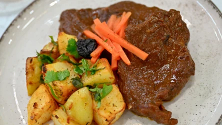 Miękka i aromatyczna karkówka od Karoliny Stolarskiej-Bigos. Wykorzystasz to, co zostało po świętach