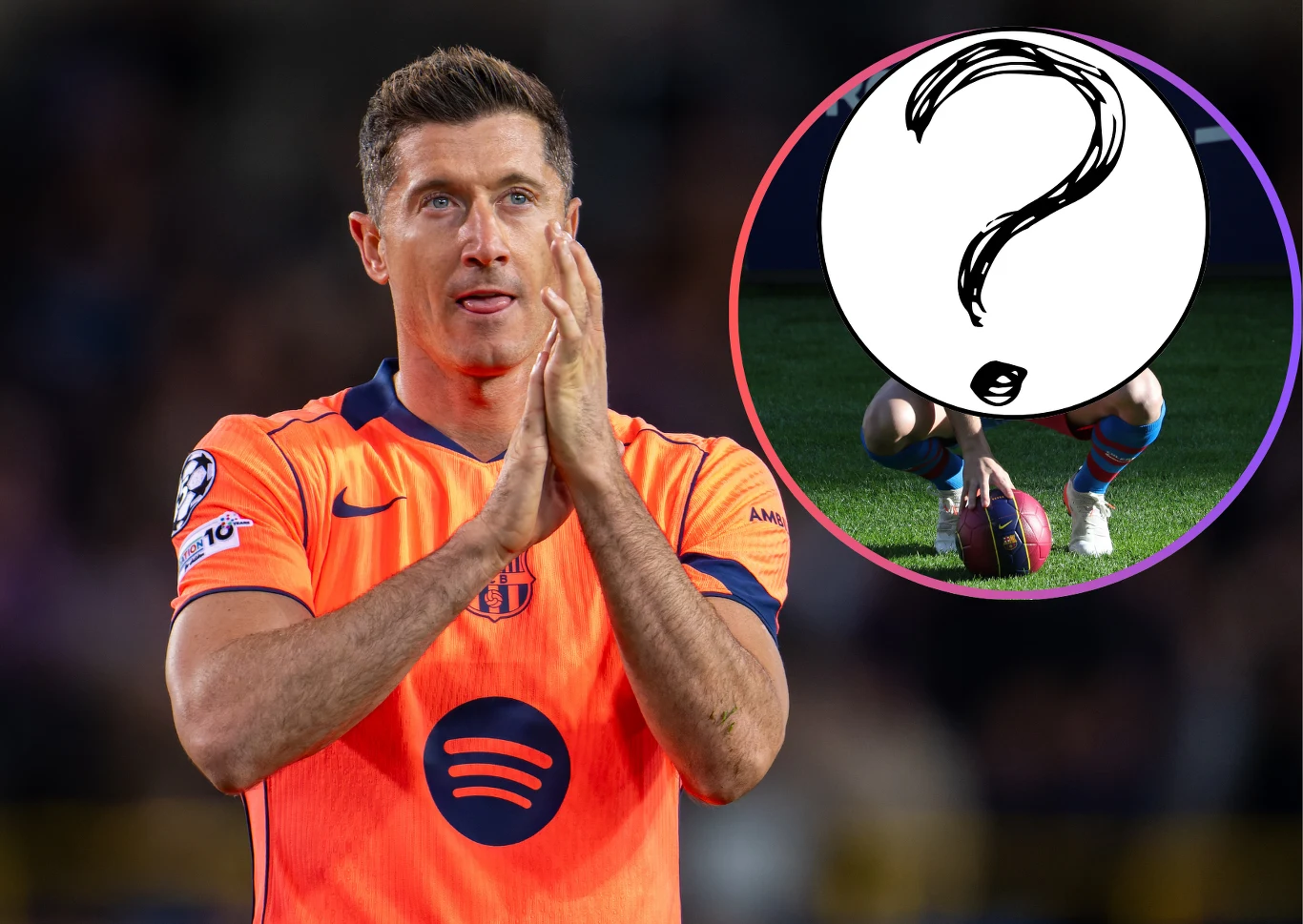 Piłkarz w pomarańczowej koszulce z logotypem Spotify stoi na murawie z dłońmi złożonymi jak do oklasków. W prawym górnym rogu znajduje się okrągła grafika z dużym znakiem zapytania na białym tle oraz fragment nóg sportowca trzymającego piłkę.