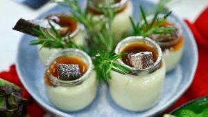 Białoczekoladowa fantazja z klonowym akcentem. Szybki deser w domowej wersji