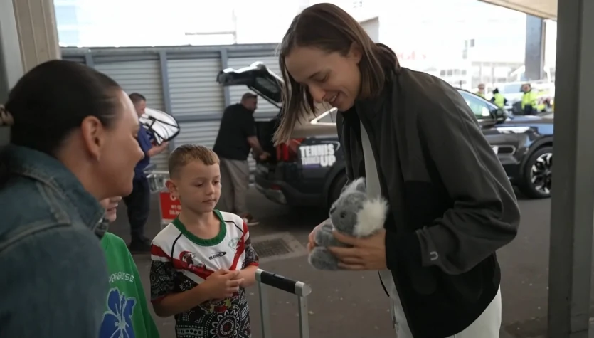 Iga Świątek rozpoczęła pobyt w Australii od prezentu. „Dobra kawa. Tego mi teraz potrzeba”