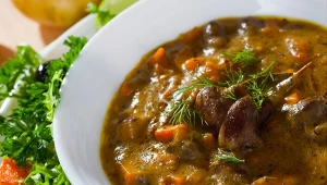 Mają dużo białka i żelaza. Warto zrobić z nich aromatyczny gulasz